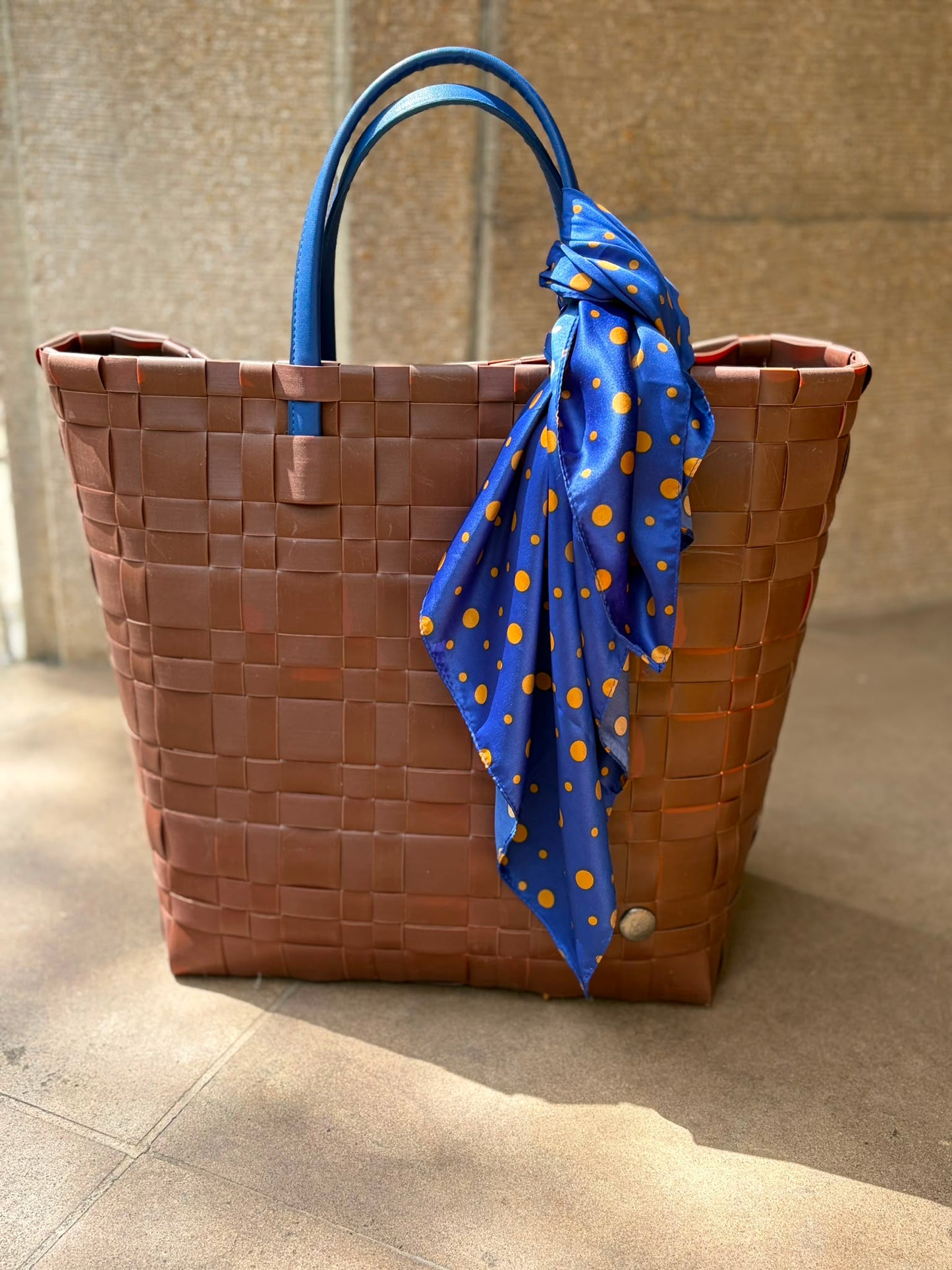 Handed By Bliss Shopper